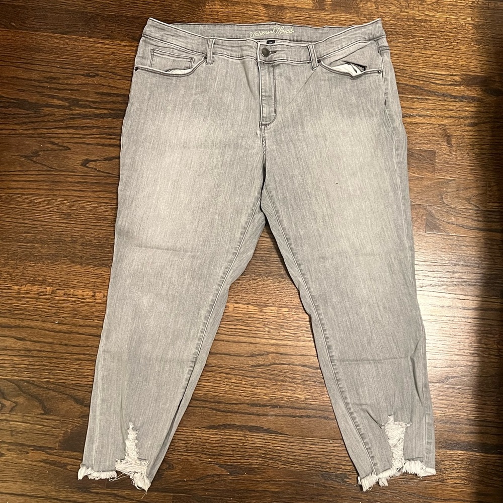 Universal Thread Gray Ankle Jeans